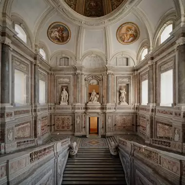 Η Max Mara θα παρουσιάσει τη Resort συλλογή της στη Νάπολη