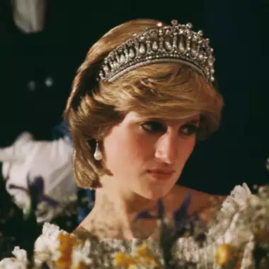 Το δώρο που έκανε ο πρίγκιπας Κάρολος στην Diana την παραμονή του γάμου τoυς και η απόφασή της να μην το χρησιμοποιήσει