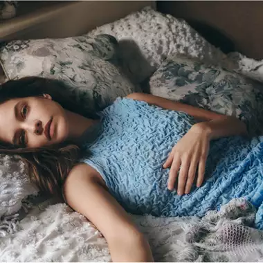 Η Barbara Palvin φωτογραφίζεται αποκλειστικά για το Harper's Bazaar Greece