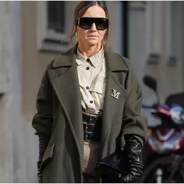 Τα 5 ωραιότερα outfits με παλτό για γυναίκες άνω των 50