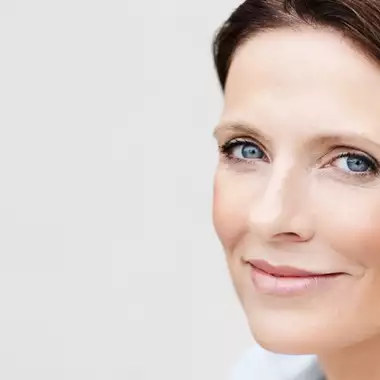 Οι καλύτερες κρέμες προσώπου με ρετινόλη που μπορείτε να αγοράσετε αυτήν την στιγμή