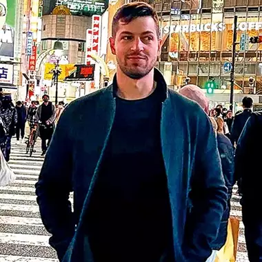 Προμηθέας Σπυρίδης | Ένα 24ωρο με τον σχεδιαστή κοσμημάτων του οίκου Minas Designs