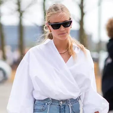 5 συμβουλές για να ντυθείτε με στιλ στο γραφείο όταν έχει ζέστη