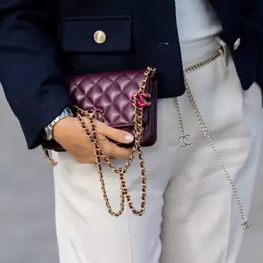 Reverse French | Το κομψό μανικιούρ που θα αναβαθμίσει κάθε εμφάνισή σας