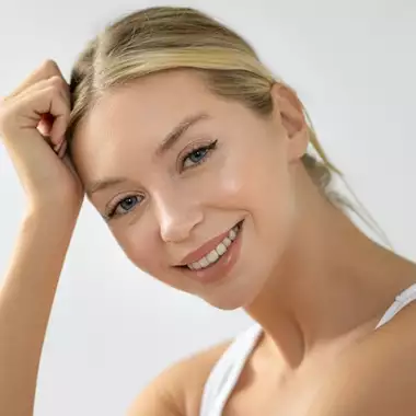 5 κρέμες προσώπου που κάνουν παρελθόν τις ρυτίδες και τις καφέ κηλίδες