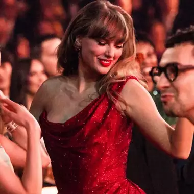 Grammys 2025 | Η λεπτομέρεια στην εμφάνισή της Taylor Swift που σχολιάστηκε