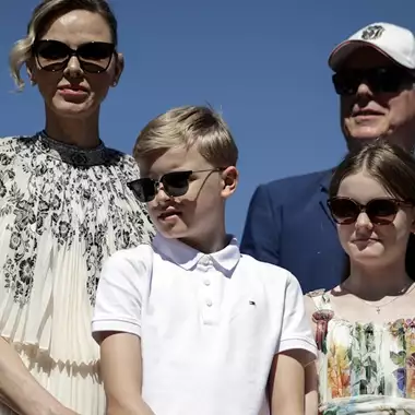 Γιατί προκάλεσαν σάλο τα σακίδια που επέλεξαν ο Jacques και η Gabriella του Μονακό για την επιστροφή τους στο σχολείο;