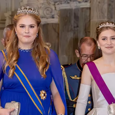 Ποιες Ευρωπαίες πριγκίπισσες συνομιλούν σε ομαδική συνομιλία στο WhatsApp