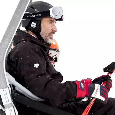 Βασιλιάς Felipe | Το τρικ για να περνά απαρατήρητος στις χειμερινές του διακοπές