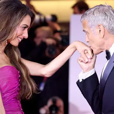 "Πώς είναι δυνατόν o George Clooney και η οικογένειά του να αποκτήσουν τη γαλλική υπηκοότητα;": Οι Γάλλοι απορούν