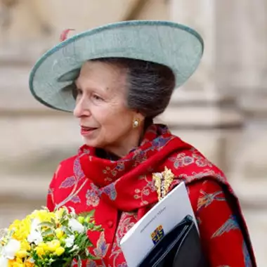 Πριγκίπισσα Άννα | Η εμφάνιση με κόσμημα αξίας 650.000 δολαρίων