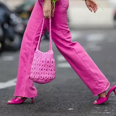 Hello Spring | Τα χρώματα που αξίζει να ζητήσετε για το πρώτο πεντικιούρ της άνοιξης