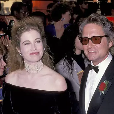 Aπό πρώην κυρία Douglas, κόμισσα του Dartmouth! Φωτογραφίες από τον γάμο της Diandra με τον ετεροθαλή αδελφό της Lady Di