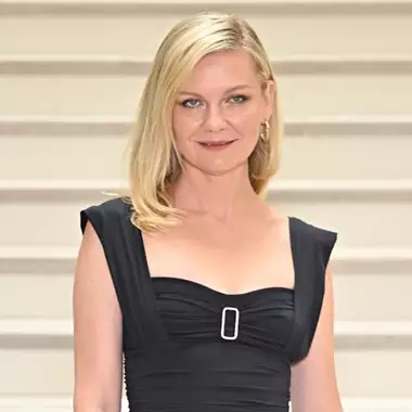 Kirsten Dunst | O γιος της James αρρώστησε ενώ εκείνη γυρνούσε ταινία στη Βουδαπέστη
