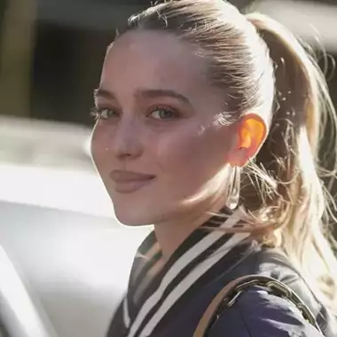 Brow lift εφέ | 3 φυσικές μέθοδοι για ανυψωμένα φρύδια