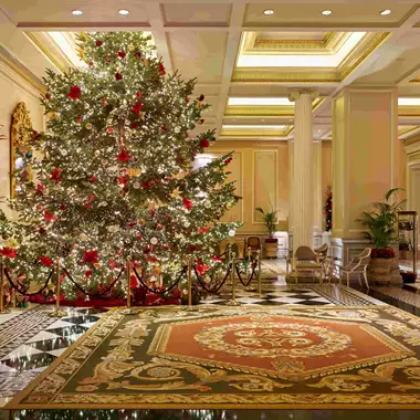 Afternoon tea | 5 ξενοδοχεία της Αθήνας ανάγουν το απογευματινό τσάι σε γιορτινή ιεροτελεστία