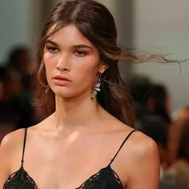 Sunkissed Vibes | Ο πιο σωστός τρόπος για να αποκτήσετε το απόλυτο bronzed look