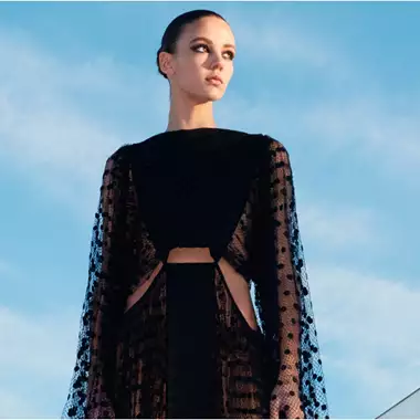 Το Cheers του Festive Looks τεύχος του Harper's Bazaar Greece