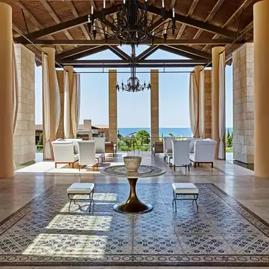 Απόδραση στο The Romanos, A Luxury Collection Resort | Εκεί που η καρδιά της Μεσσηνίας συναντά τη σύγχρονη πολυτέλεια