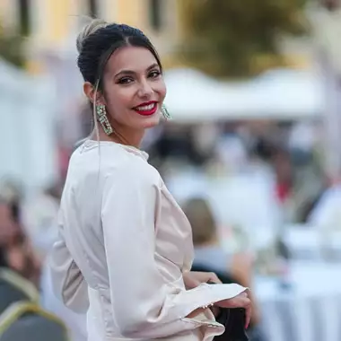 Καλεσμένη σε γάμο μετά τα 50 | Τα makeup looks που θα κολακεύσουν τα πιο όμορφα χαρακτηριστικά σας