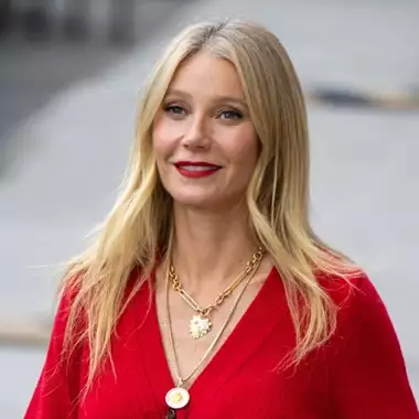 Η Gwyneth Paltrow στηρίζει την Dakota Johnson μετά τον χωρισμό με τον Chris Martin
