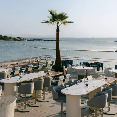 Drink Chic | Cocktails με θέα στο νέο rooftop προορισμό της Αθηναϊκής Ριβιέρας