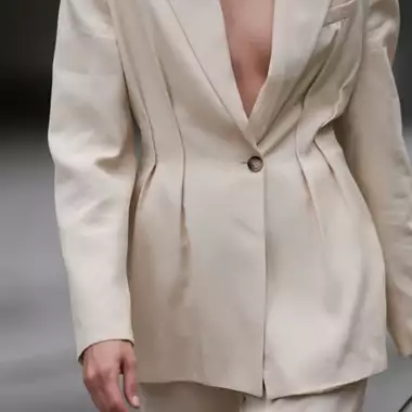 7 τρόποι για να λεπτύνετε τη μέση σας μετά τα 50