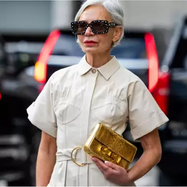 Τα κομψά καλοκαιρινά looks για γυναίκες άνω των 50