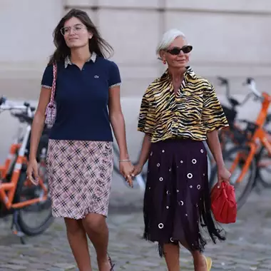 Επίπεδη κοιλιά μετά τα 50 | Η "αναζωογονητική" δραστηριότητα που σας βοηθά να κάψετε έως και 600 θερμίδες σε 60'