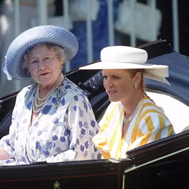 Βασίλισσα Ελισάβετ | Το άγνωστο παρατσούκλι που είχε για την "άτακτη" νύφη της αποκαλύπτει την αλήθεια για τη σχέση τους