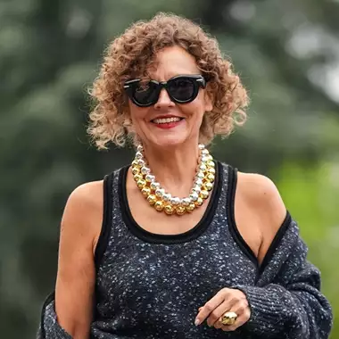 Το κομψό μανικιούρ που υιοθετούν τώρα όλες οι fashionistas άνω των 50