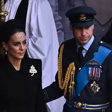 Γιατί η Kate Middleton δεν συνόδευσε τον πρίγκιπα William στην κηδεία του Πάπα Φραγκίσκου