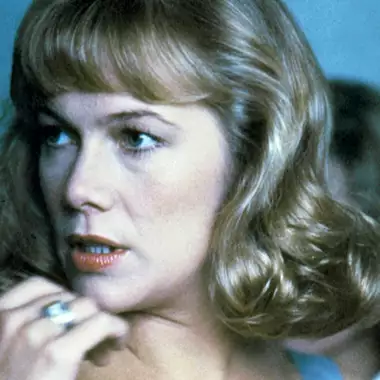Kathleen Turner | Το απόλυτο sex symbol των 80s σε σπάνια δημόσια εμφάνιση στη Νέα Υόρκη