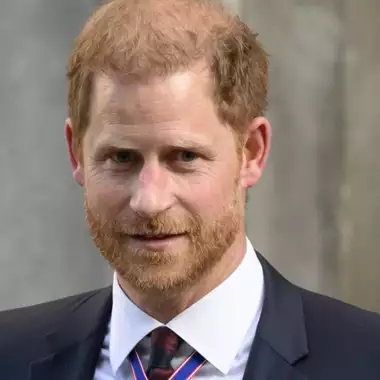 Πρίγκιπας Harry | Η κίνηση που φέρνει τη δυσάρεστη σύγκρισή του με τον πατέρα της Meghan Markle