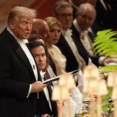 Η αινιγματική κριτική του Donald Trump για το μενού στο δείπνο του Windsor