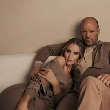 H Rosie Huntington-Whiteley και ο Jason Statham ποζάρουν μαζί για την καμπάνια της Falconeri