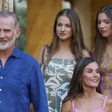 Η βασίλισσα Letizia και ο βασιλιάς Felipe φιλοξενήθηκαν στην έπαυλη γνωστής οικογένειας στην Πελοπόννησο