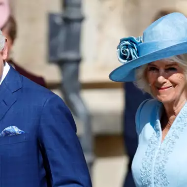 Οι δύο ηχηρές απουσίες και μια επανεμφάνιση που σημάδεψαν την Κυριακή του Πάσχα της βρετανικής βασιλικής οικογένειας