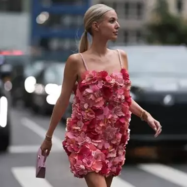 4 ξηρά έλαια σώματος για μεθυστικό άρωμα και λάμψη στην επιδερμίδα