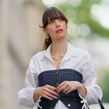 Γιατί αξίζει να επενδύσετε σε έναν ορό ματιών και πέντε προτάσεις που εγκρίνει η beauty editor