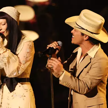 Ανταπόκριση από το Los Angeles για τα Grammys 2025 | Οι καλύτερες στιγμές, οι νικητές, οι εμφανίσεις και τα highlights της βραδιάς