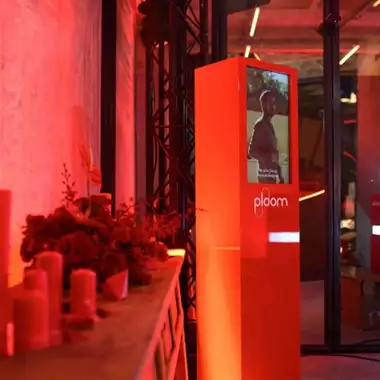 The Red Experience by Ploom x Ora Ïto | Ένα βράδυ στον Κεραμεικό με κορυφαίο design και καλλιτεχνική έκφραση