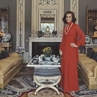 Τι είναι οι χώροι για συζήτηση; Η απροσδόκητη τάση στη διακόσμηση του σαλονιού από τα 50s που επιστρέφει στη μόδα