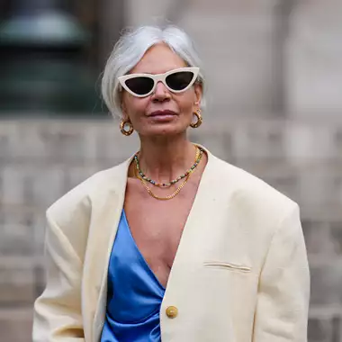 Τα 10 staples που δεν πρέπει να απουσιάζουν από την ανοιξιάτικη γκαρνταρόμπα κάθε γυναίκας άνω των 50