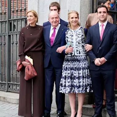 Βασίλισσα Σοφία | Ο εγγονός της, Felipe de Marichalar περνά υπέροχα με τον παππού του Χουάν Κάρλος στο Άμπου Ντάμπι