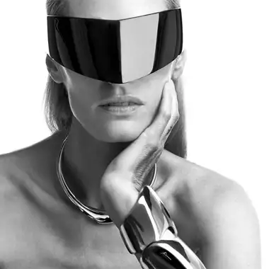 Humans | Η νέα καμπάνια του οίκου Minas