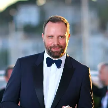 Η πρώτη έκθεση φωτογραφίας του Γιώργου Λάνθιμου