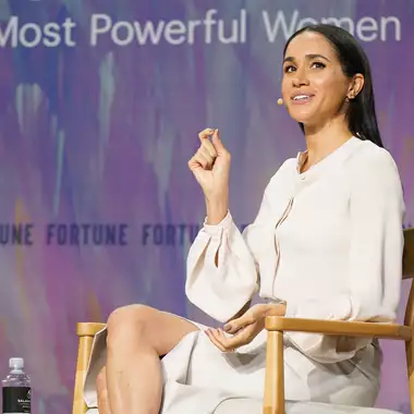 Meghan Markle| Υποδέχεται το πνεύμα των Χριστουγέννων με νέο βίντεο