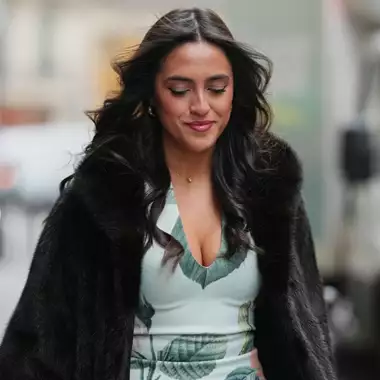 Οι καλύτεροι τρόποι για να μακρύνετε τα μαλλιά σας εύκολα και γρήγορα