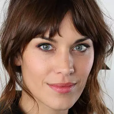 Το έξυπνο κούρεμα που κρύβει τις ρυτίδες και κόβει χρόνια